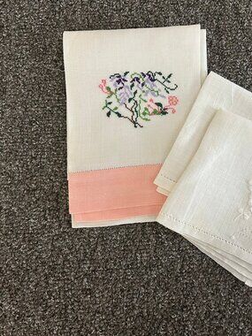 Set/3: 1 Tea Towel & 2 Napkins